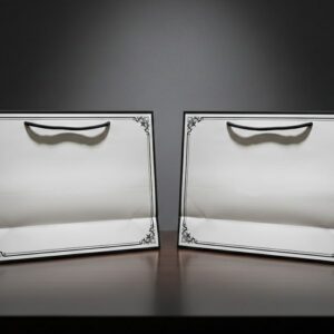 თეთრი მყარი სასაჩუქრე ჩანთა