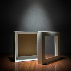 ტორტის ყუთი გამჭვირვალე თავით