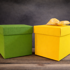 ფერადი სასაჩუქრე ყუთი